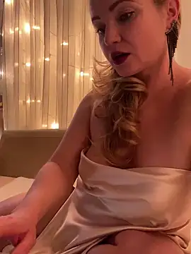 Snapshot of Lady__Maria chatting on 02.01.25 Lady Maria online show from 02.01.25