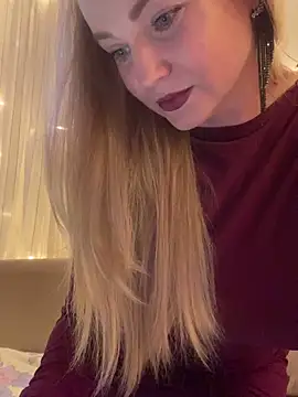 Snapshot of Lady__Maria chatting on 02.14.25 Lady Maria online show from 02.14.25