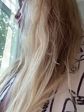 Snapshot of Lady__Maria chatting on 10.05.25 Lady Maria online show from 10.05.25