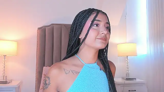 Snapshot of Emma_Torres__ chatting on 06.01.26 Emma Torres online show from 06.01.26