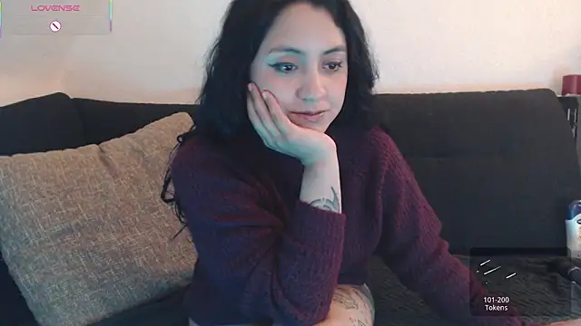 Snapshot of AbsentaVert chatting on 10.07.25 AbsentaVert online show from 10.07.25