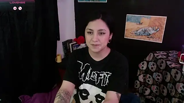 Snapshot of AbsentaVert chatting on 11.27.25 AbsentaVert online show from 11.27.25