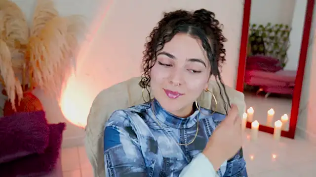Snapshot of merida_bell18 chatting on 04.23.26 merida bell18 online show from 04.23.26