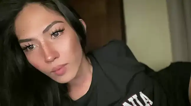 Bella Gordon online show from 01.14.25