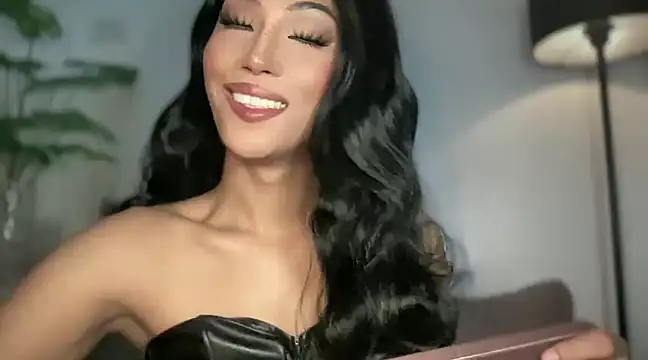 Bella Gordon online show from 02.15.25