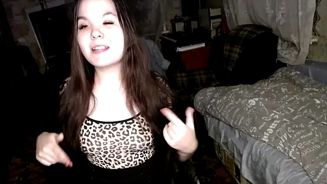 Snapshot of Var_Kiss chatting on 02.23.25 Var Kiss online show from 02.23.25