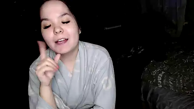 Snapshot of Var_Kiss chatting on 02.26.25 Var Kiss online show from 02.26.25