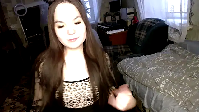 Snapshot of Var_Kiss chatting on 02.27.25 Var Kiss online show from 02.27.25