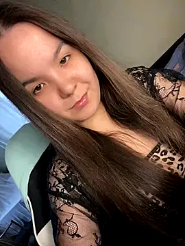 Snapshot of Var_Kiss chatting on 09.22.25 Var Kiss online show from 09.22.25