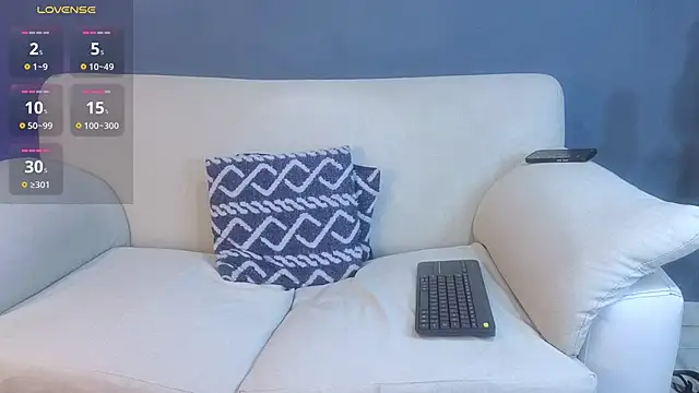 mensia hernandz online show from 02.06.25