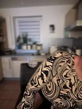 Snapshot of German_Milf chatting on 01.19.25 German Milf online show from 01.19.25