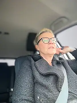 Snapshot of German_Milf chatting on 10.09.25 German Milf online show from 10.09.25