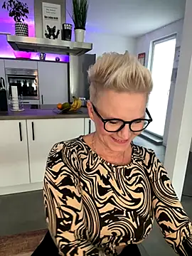 Snapshot of German_Milf chatting on 11.10.25 German Milf online show from 11.10.25