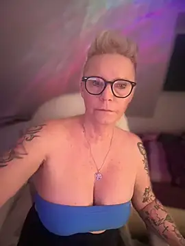 German Milf online show from 01.11.26