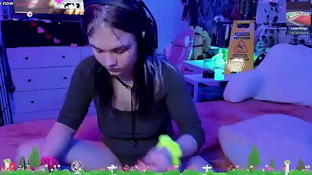 Cutiepiespanks online show from 03.05.25