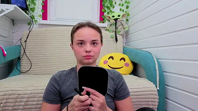 Misss Vikk online show from 11.09.25