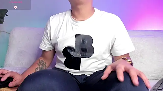 Snapshot of Tim_wolf chatting on 02.04.25 Tim wolf online show from 02.04.25