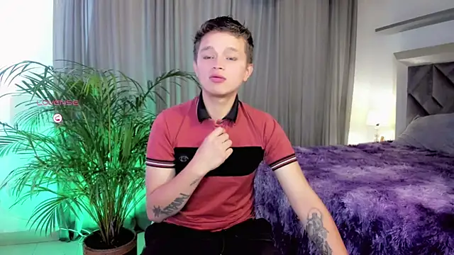 Snapshot of Tim_wolf chatting on 09.19.25 Tim wolf online show from 09.19.25