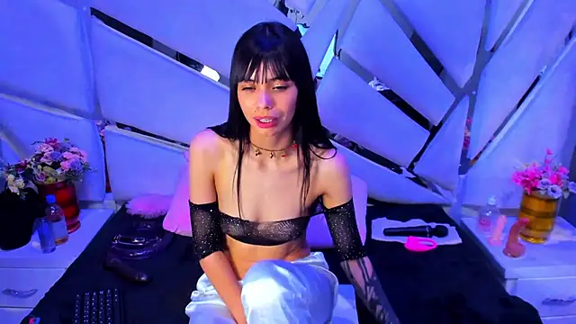 Snapshot of kylie_seex chatting on 10.31.25 kylie seex online show from 10.31.25