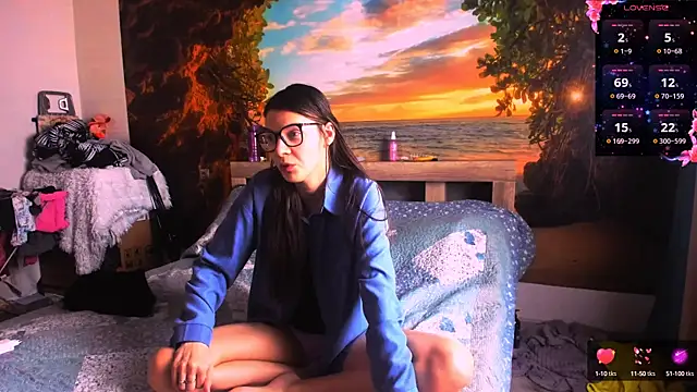 Snapshot of MollyLollipop chatting on 03.14.25 MollyLollipop online show from 03.14.25