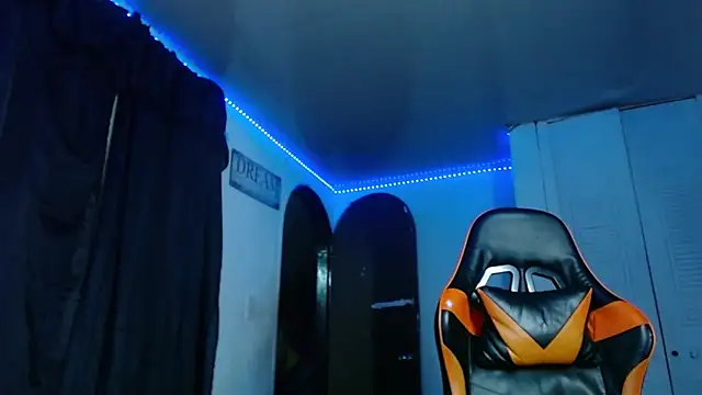 Adam Hudsond online show from 10.04.25