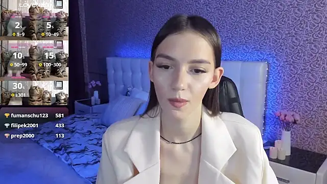 Snapshot of SophieCatty chatting on 01.30.25 SophieCatty online show from 01.30.25