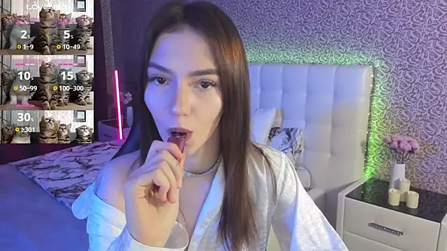 Snapshot of SophieCatty chatting on 02.08.25 SophieCatty online show from 02.08.25