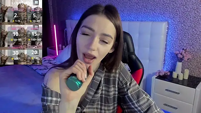 Snapshot of SophieCatty chatting on 02.21.25 SophieCatty online show from 02.21.25