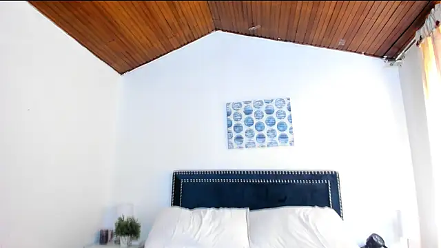 Snapshot of ZulyMichels chatting on 03.10.25 ZulyMichels online show from 03.10.25