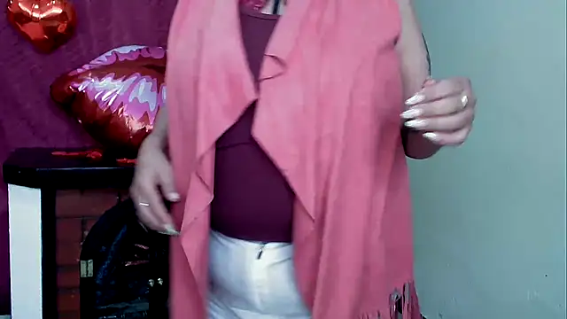 Snapshot of yayita_mature chatting on 02.15.25 yayita mature online show from 02.15.25