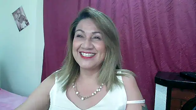 Snapshot of yayita_mature chatting on 02.24.25 yayita mature online show from 02.24.25