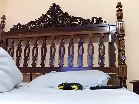 White rabbit  online show from 02.02.25