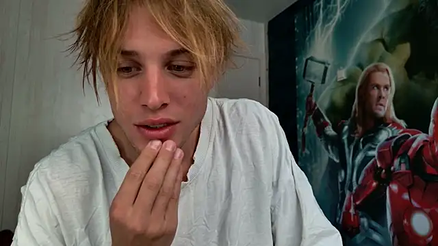 Snapshot of Cryptikov chatting on 06.19.26 Cryptikov online show from 06.19.26