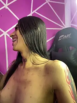 Snapshot of Ortegakim chatting on 02.14.25 Ortegakim online show from 02.14.25