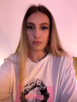 Eva Ryen online show from 10.25.25