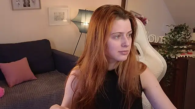 Snapshot of doll_lesli chatting on 02.27.25 doll lesli online show from 02.27.25