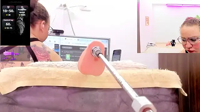 Snapshot of Paulina_Davis_ chatting on 02.28.26 Paulina Davis online show from 02.28.26