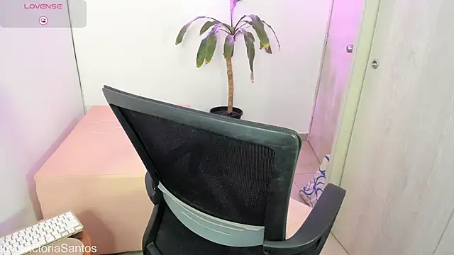 Snapshot of Victoriasant chatting on 02.01.26 Victoriasant online show from 02.01.26