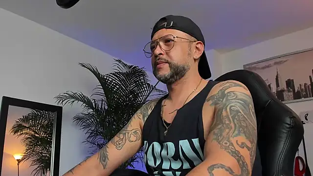 MrFrank tattoo online show from 01.29.25