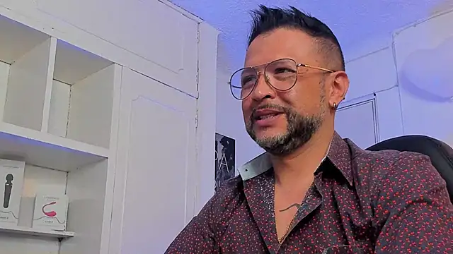 MrFrank tattoo online show from 02.14.25