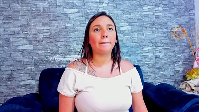 LizzRouse online show from 02.22.25