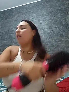 LizzRouse online show from 12.15.25