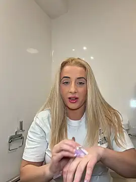 Strongqueen online show from 04.18.26