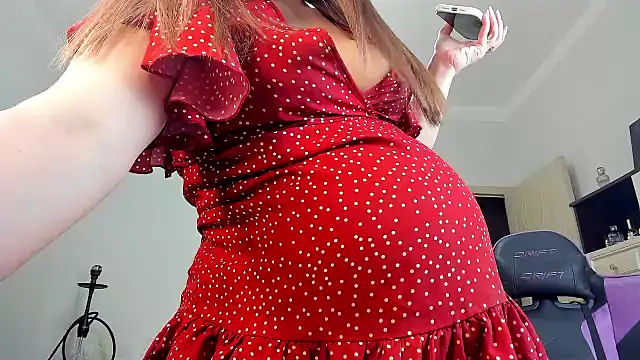 stella vestal online show from 12.08.24