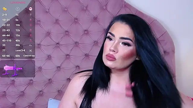 Snapshot of MargoshaHot chatting on 10.11.25 MargoshaHot online show from 10.11.25