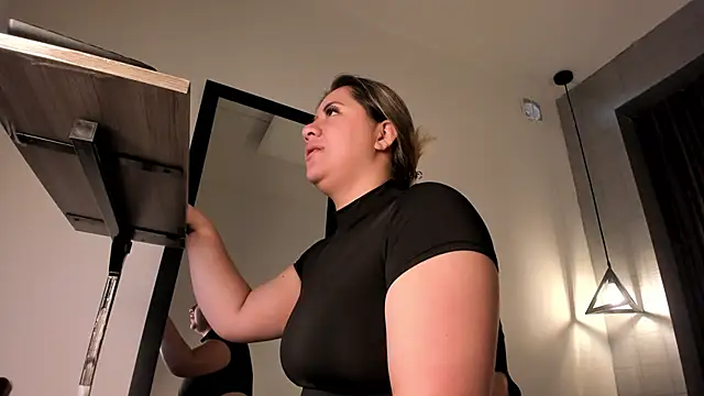 Snapshot of _rebecca1 chatting on 02.08.25 rebecca1 online show from 02.08.25