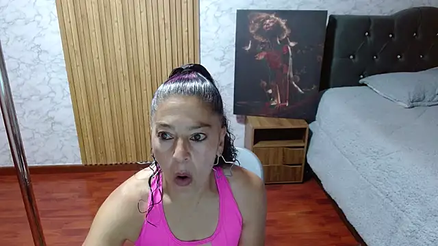 Snapshot of Anitta_muscle chatting on 04.10.26 Anitta muscle online show from 04.10.26