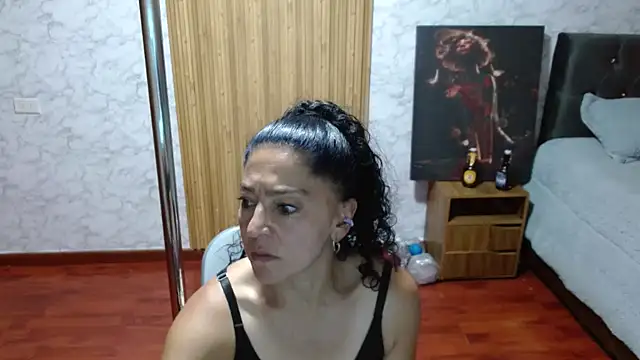 Snapshot of Anitta_muscle chatting on 04.23.26 Anitta muscle online show from 04.23.26