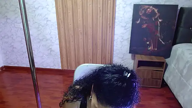 Snapshot of Anitta_muscle chatting on 04.28.26 Anitta muscle online show from 04.28.26