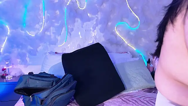 Snapshot of emmajohnss chatting on 02.22.26 emmajohnss online show from 02.22.26